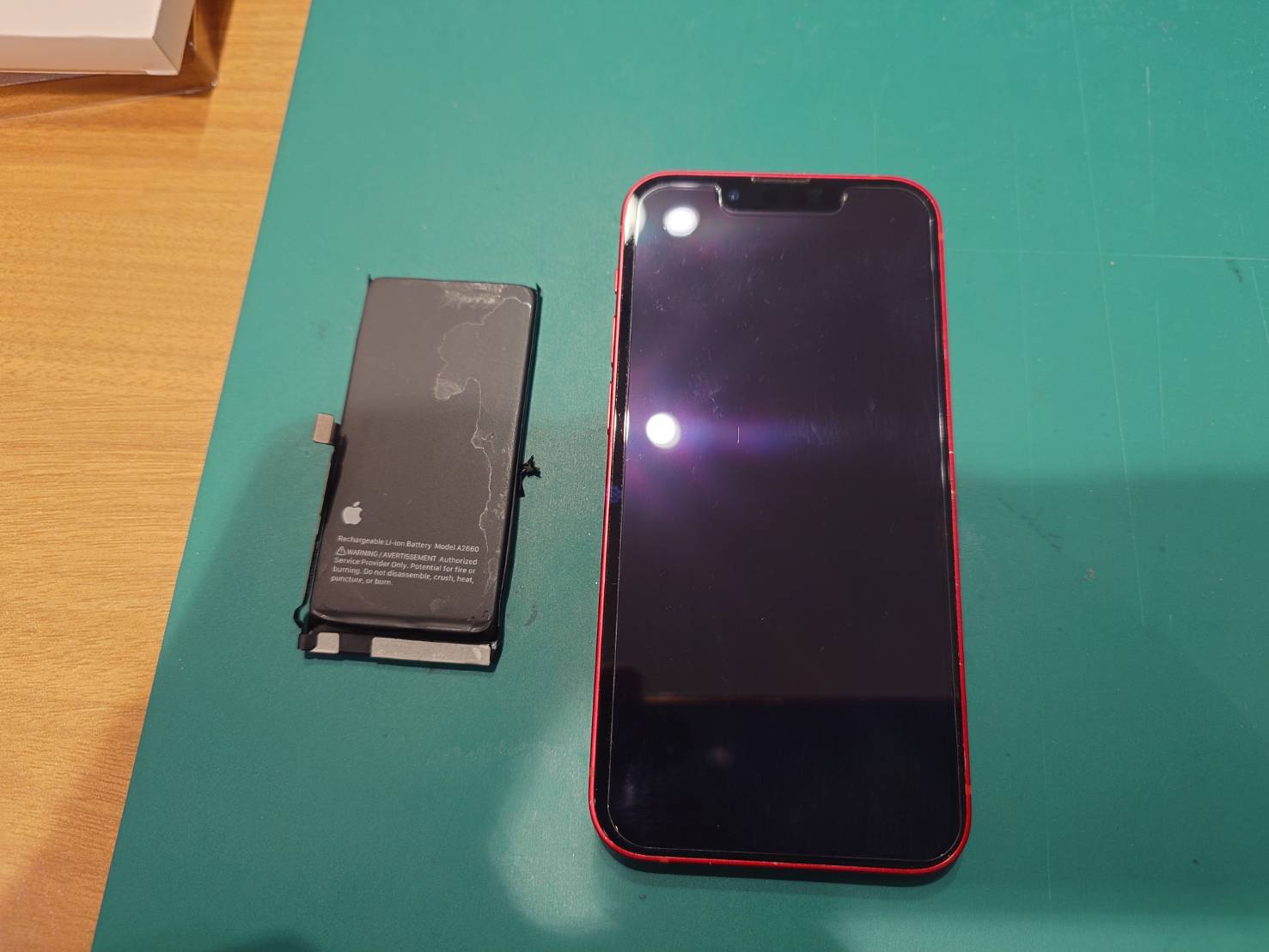 自由が丘のお客様よりiPhone13miniのバッテリー交換を承りました！